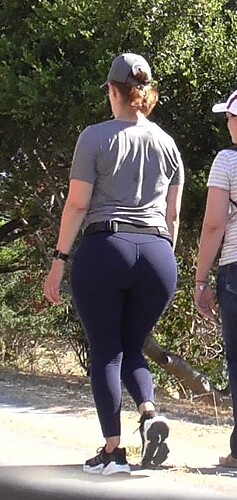 vlcsnap_wide-hips-mexican-milf-in-MV_screenshots_00170