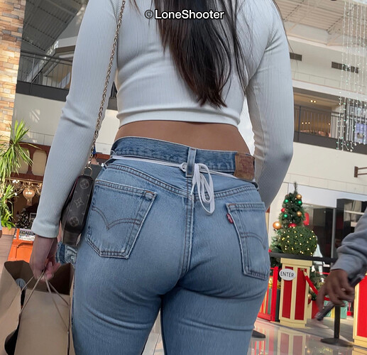 big-butt-candid-ass-latina-jeans