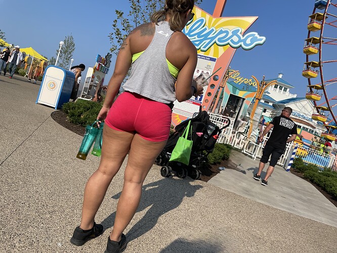 2023-08-19 1495 Slim Thick Fit Round Bubble Butt White MILF