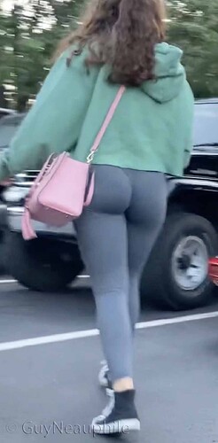 PAWG in Gray Leggings 01