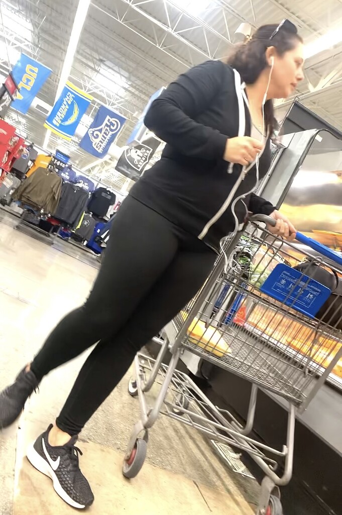 On her tiptoes reaching for it… Milf VPL - Spandex, Leggings & Yoga ...