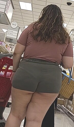 extra thicc brunette pawg (26)
