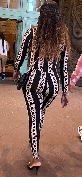 Epic Ass On This Beautiful Ebony Woman Spandex Leggings And Yoga Pants