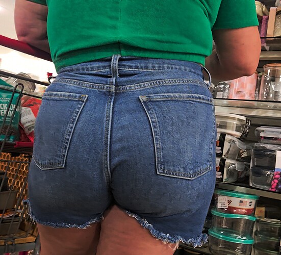 Big booty bent over - Tight Jeans - Forum