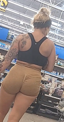 BLONDE PAWG WITH PUMPED UP BUBBLE (110)