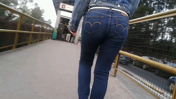 Tight Levis Jeans 117
