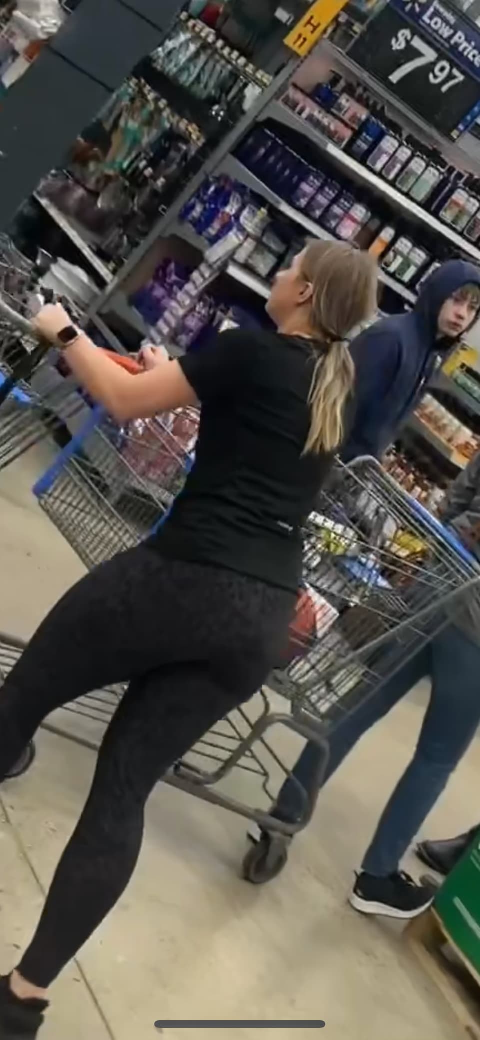 Blonde milf bent over like 5 times (video) - Spandex, Leggings & Yoga