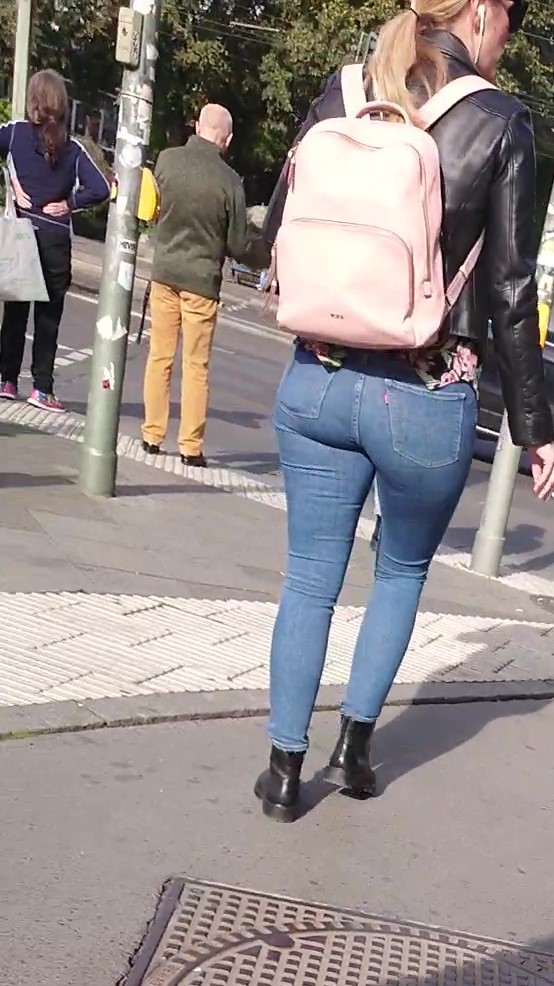 Nice German Blondie In Tight Jeans Ass Tight Jeans Forum