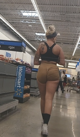 BLONDE PAWG WITH PUMPED UP BUBBLE (7)