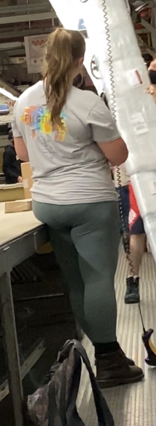 Thick Pawg Coworker Spandex Leggings And Yoga Pants Forum