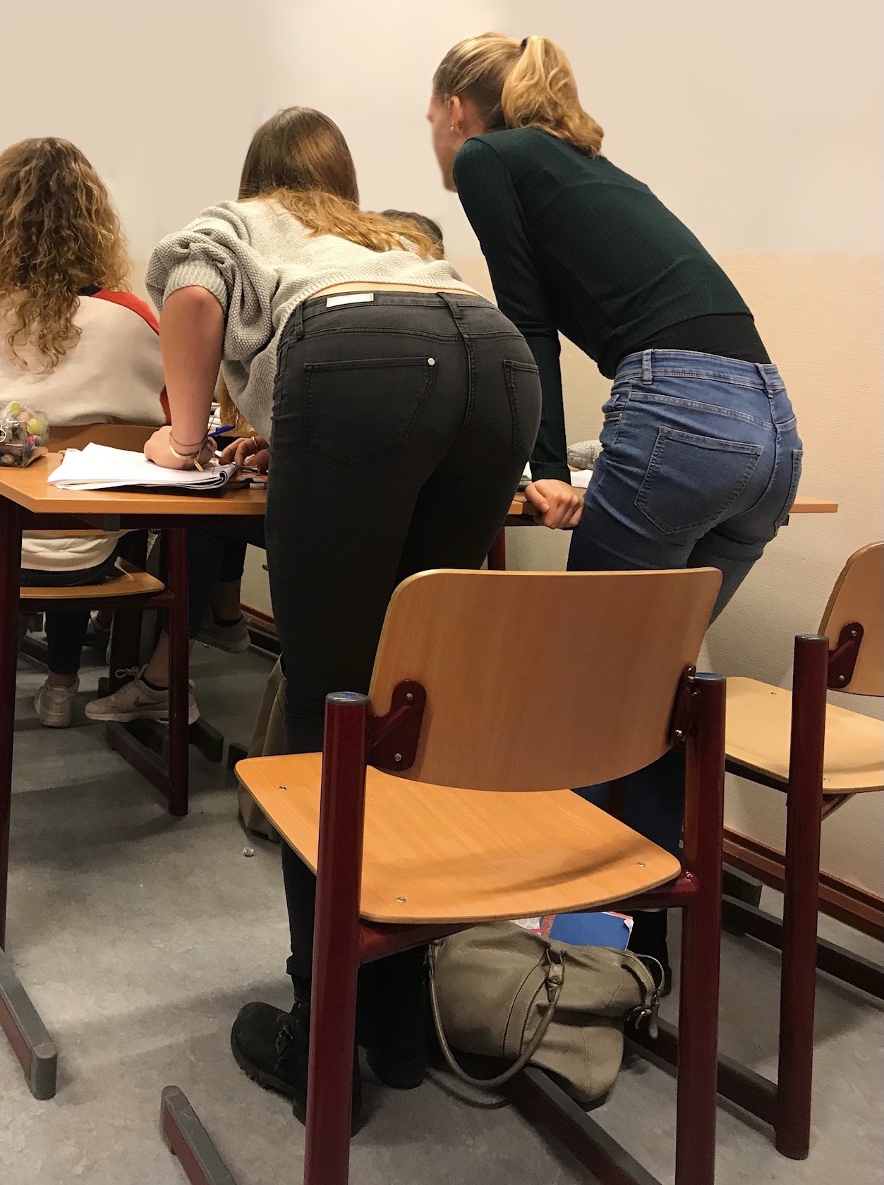 College Teen Girl Candid Ass In Tight Je