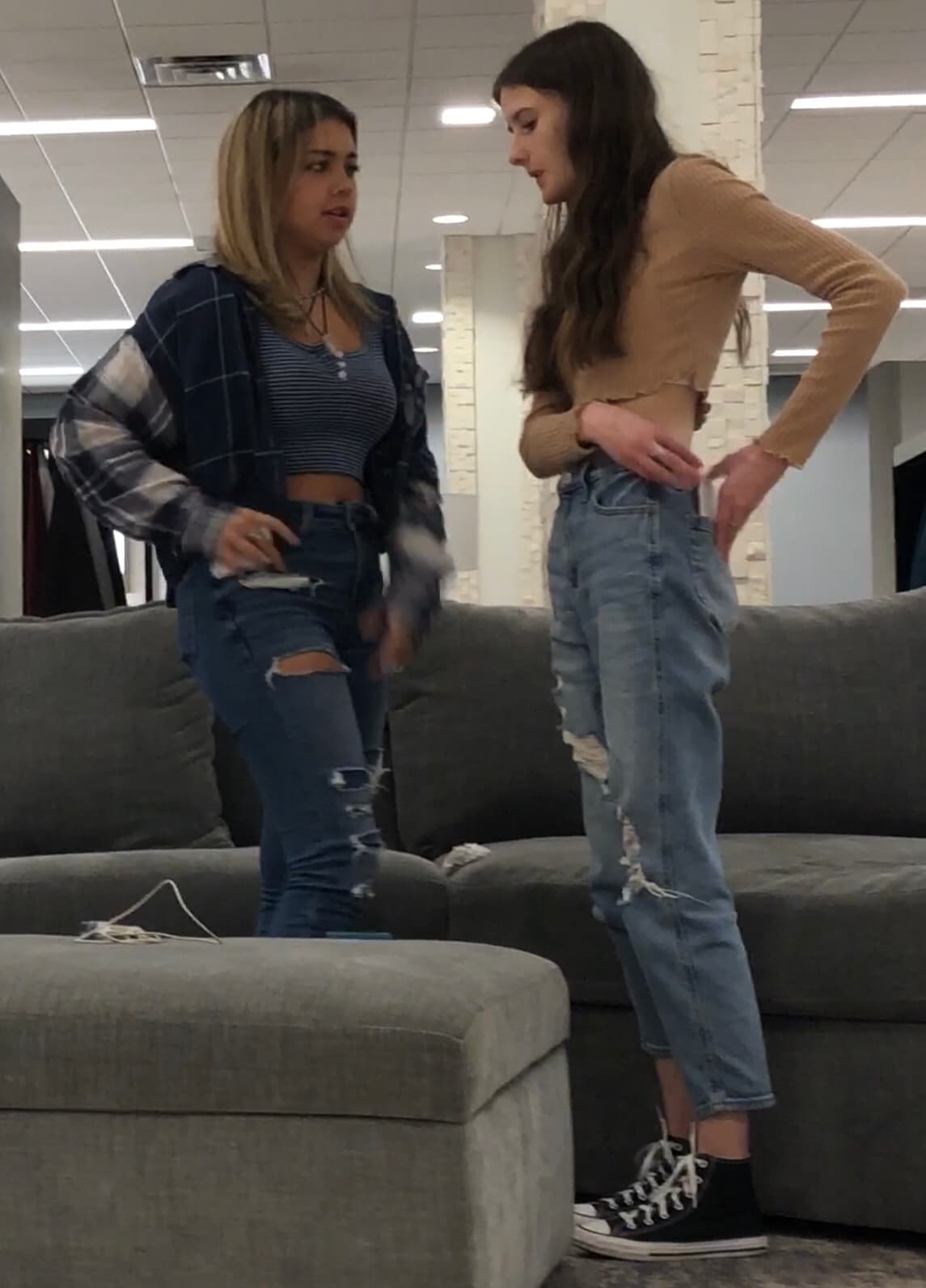 Slim crop top in tight jeans and a few practice girls - Tight Jeans - Forum