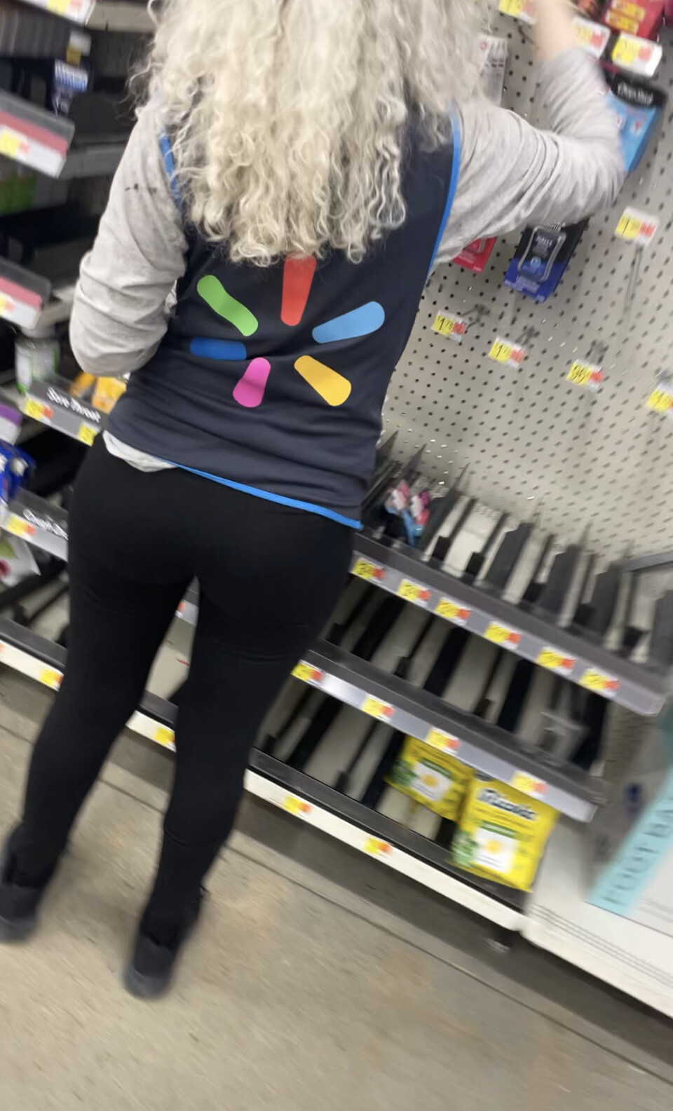 Walmart employee with a pretty nice ass - Spandex, Leggings & Yoga ...