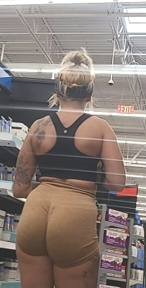 BLONDE PAWG WITH PUMPED UP BUBBLE (42)