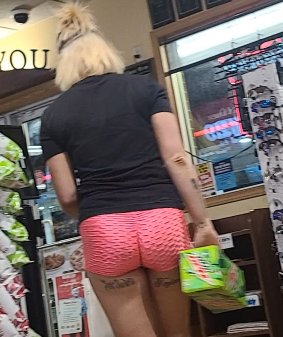 skank at gas station flaunting ass (12)