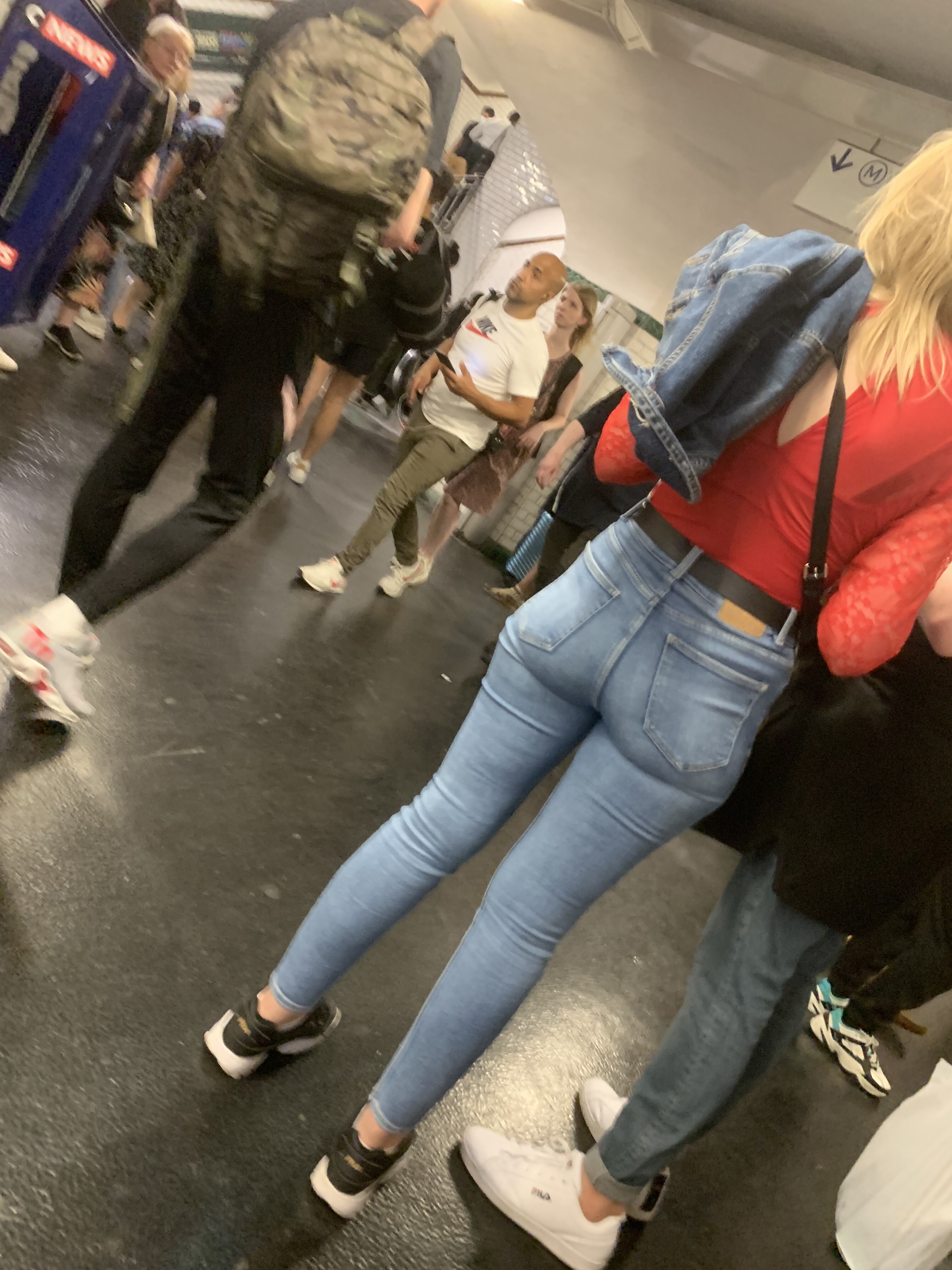 Amazing ass - Tight Jeans - Forum