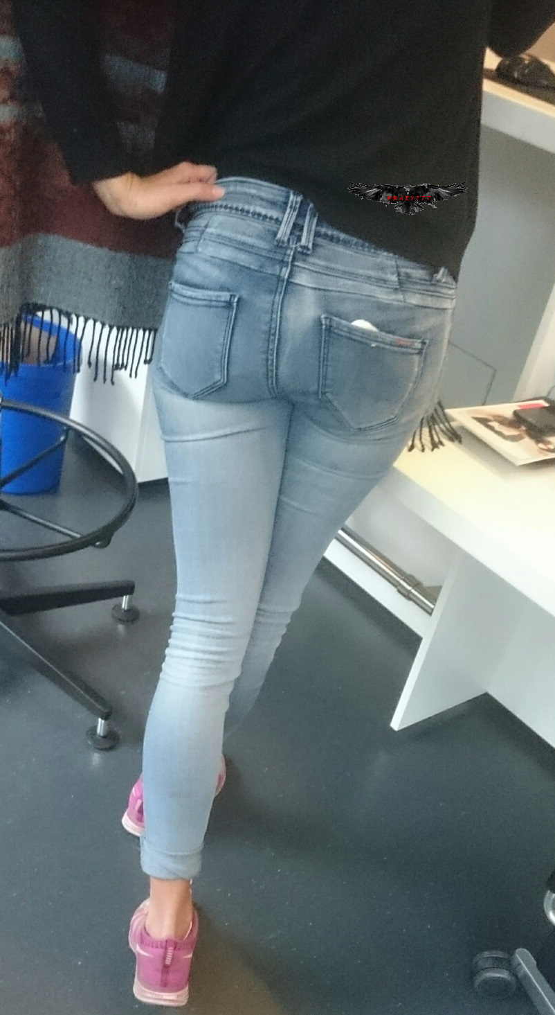 My fav co-worker - jeans - Forum