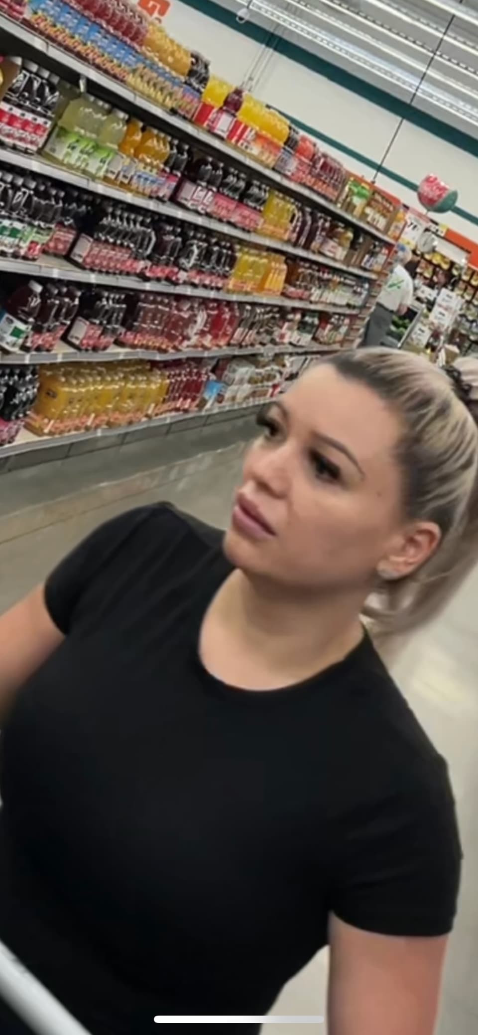 Latina milf in lulus, shopping with her teens (video,vpl) - Spandex,  Leggings & Yoga Pants - Forum