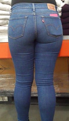 Tight Levis Jeans 2 (4)