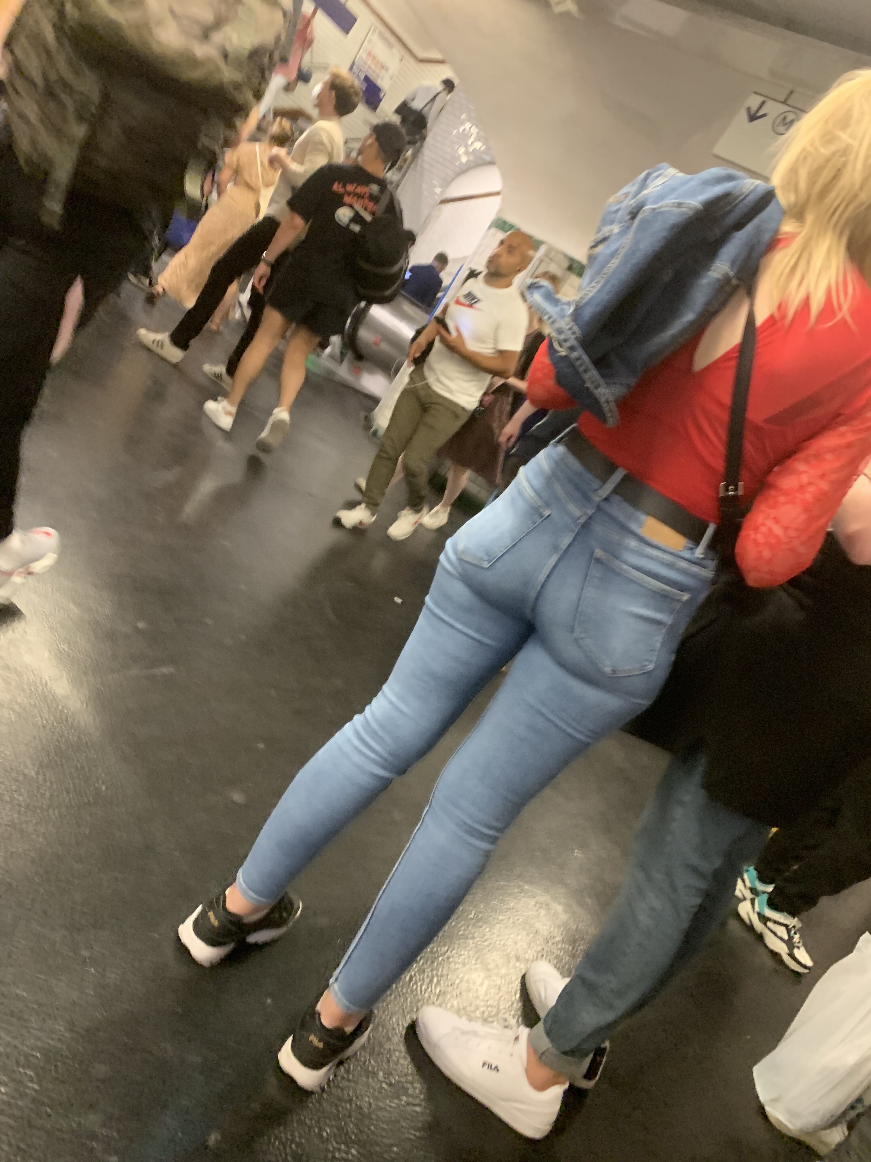 Amazing ass - Tight Jeans - Forum