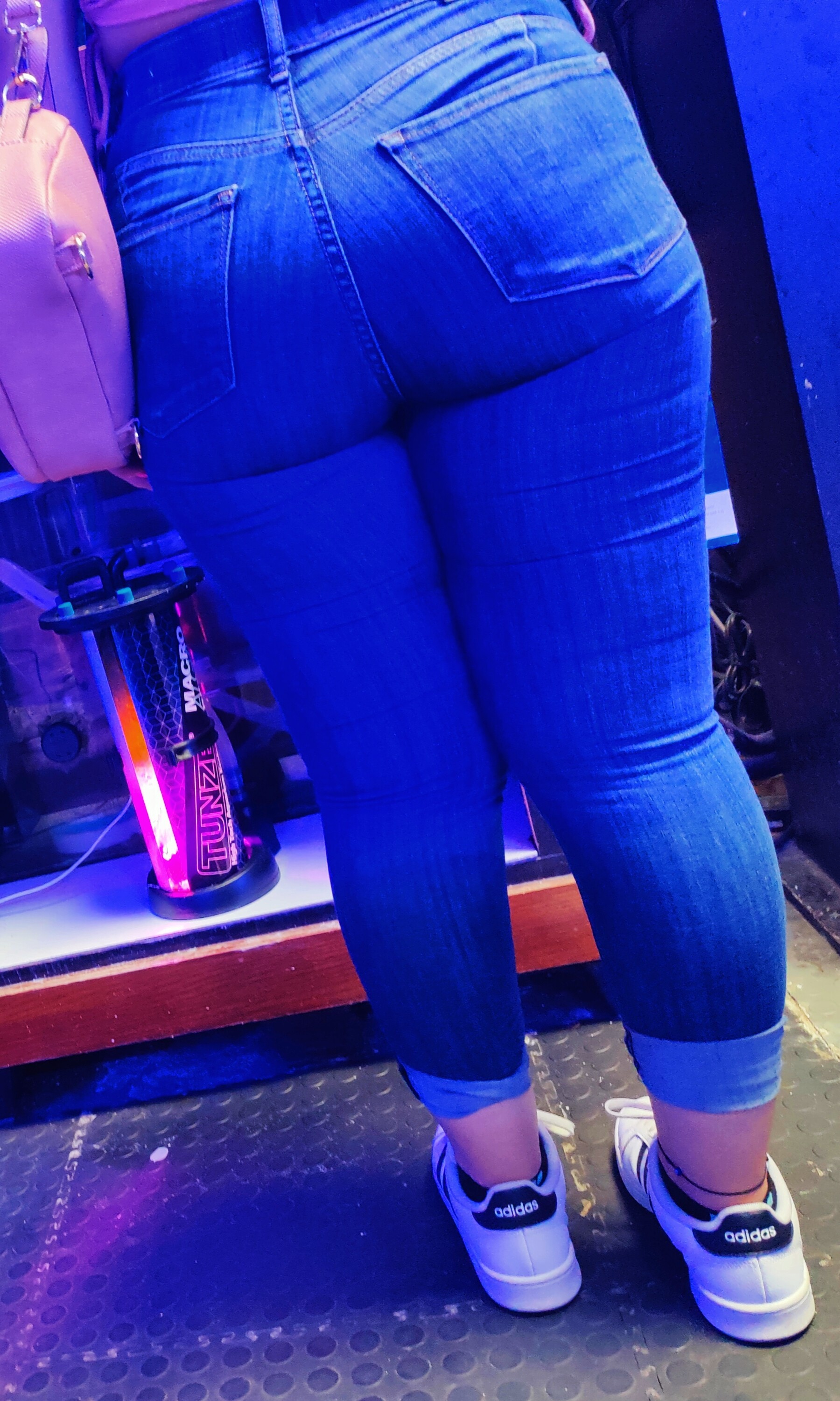 Nice Big Ass Latina Tight Jeans Forum