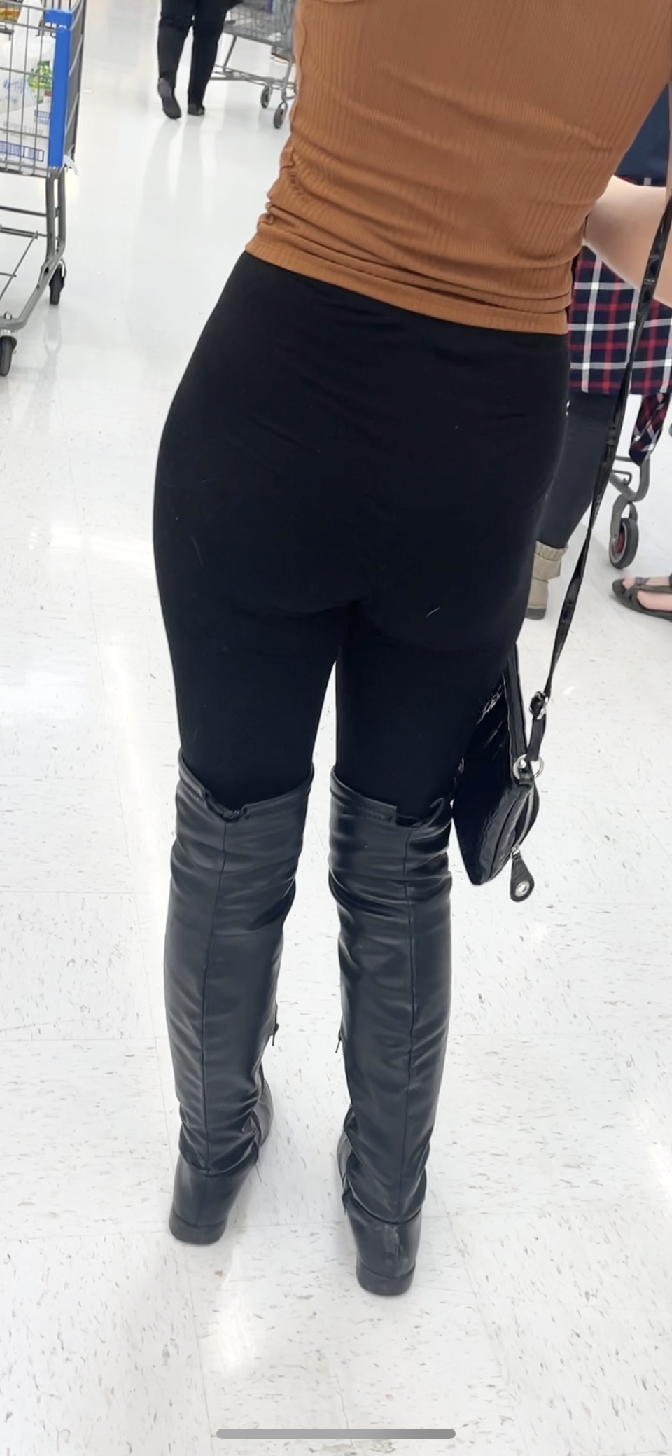 Tight teen in black leggings - Spandex, Leggings & Yoga Pants - Forum