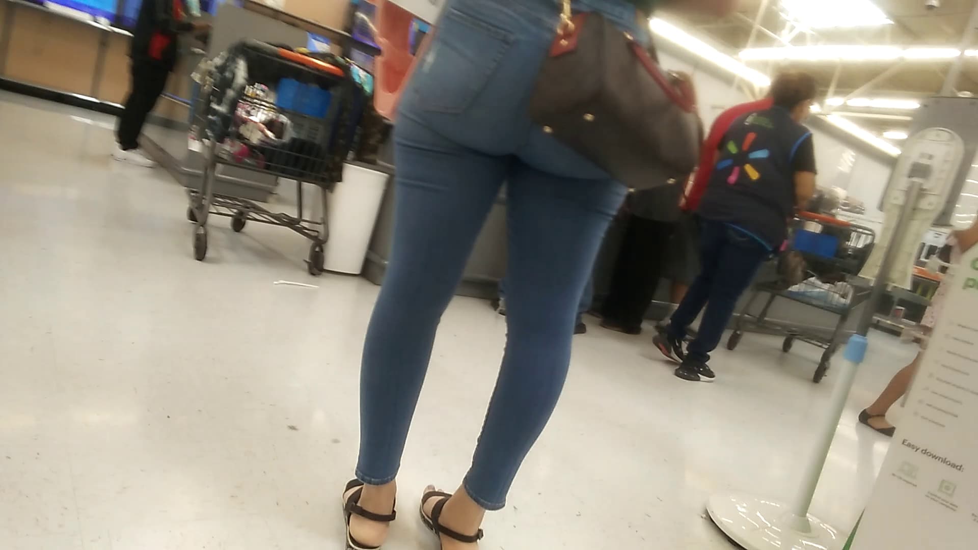 Tech section pawg in jeans - Tight Jeans - Forum