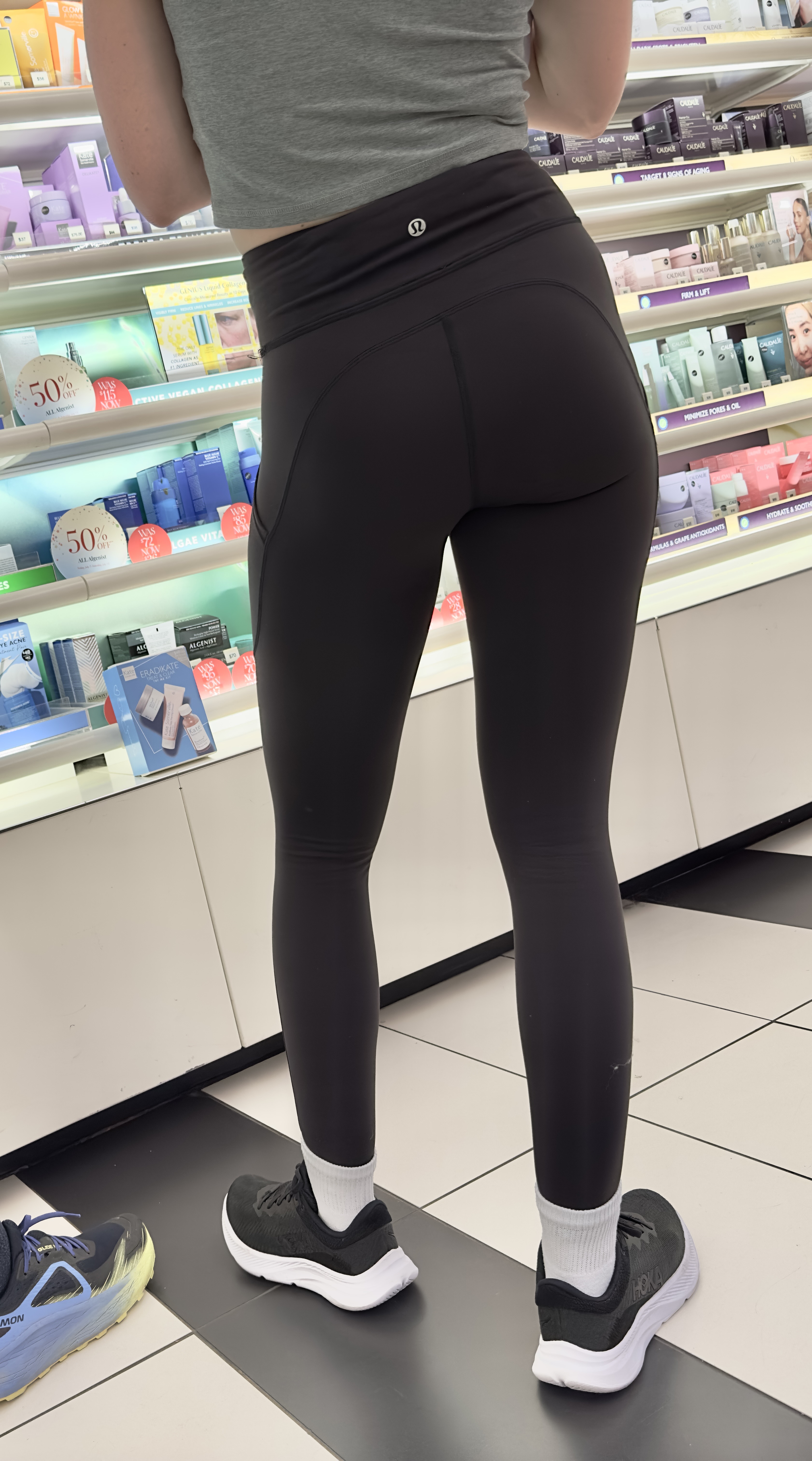 Amazing Fit Gorgeous Tight Blonde in Lululemon - Spandex, Leggings