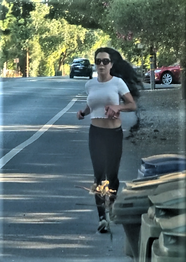 MILF with bouncing see through tits out for a jog P.1 - boobs - Forum
