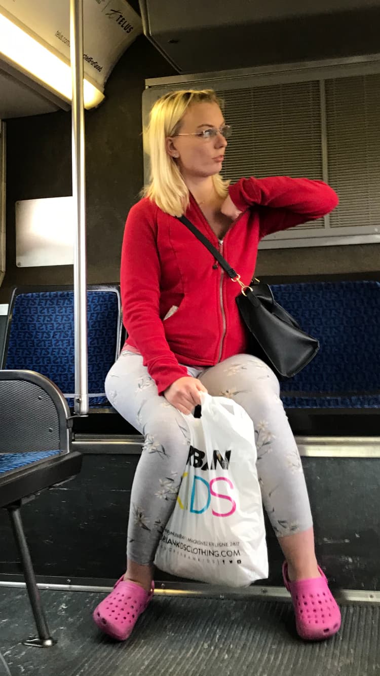 Phat booty blonde milf riding the bus - Spandex, Leggings & Yoga Pants -  Forum