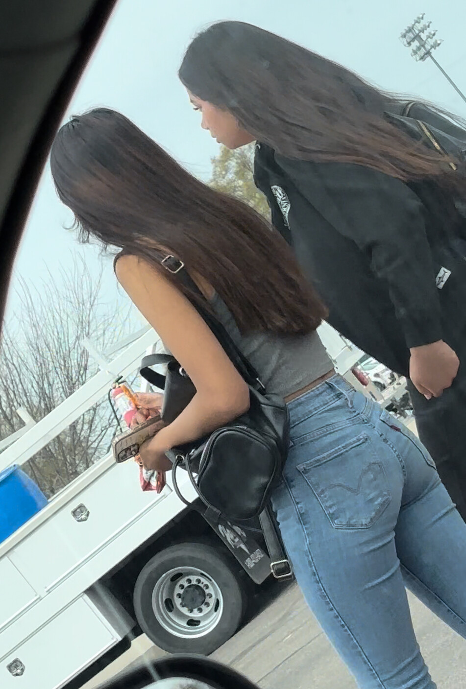 Thick Latina Car Creeps - Tight Jeans - Forum