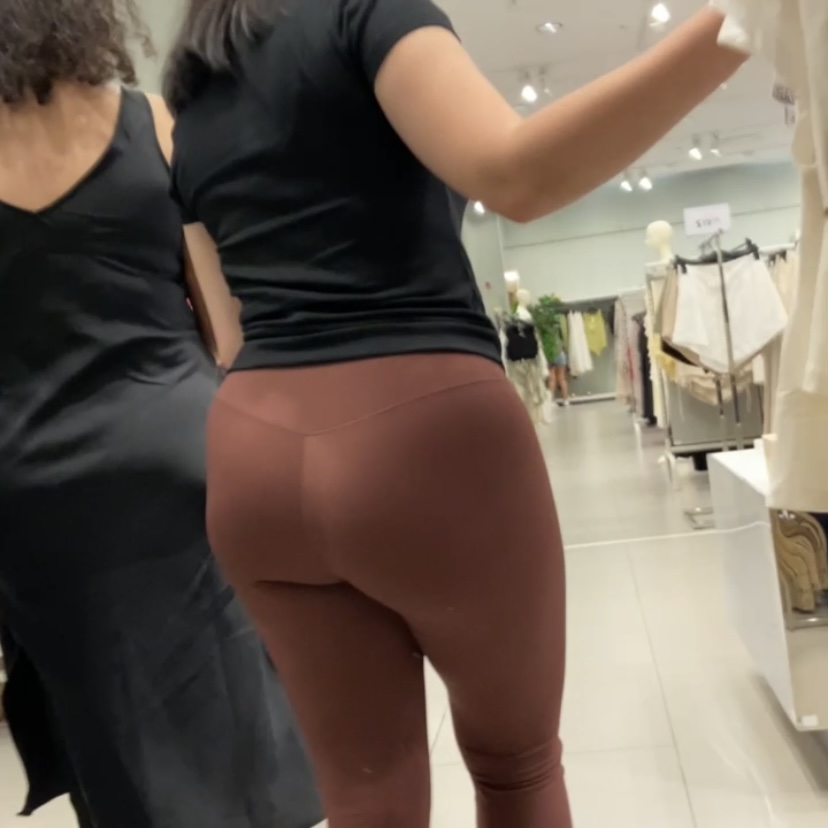 Pooping Leggings Videos - Free Porn Videos