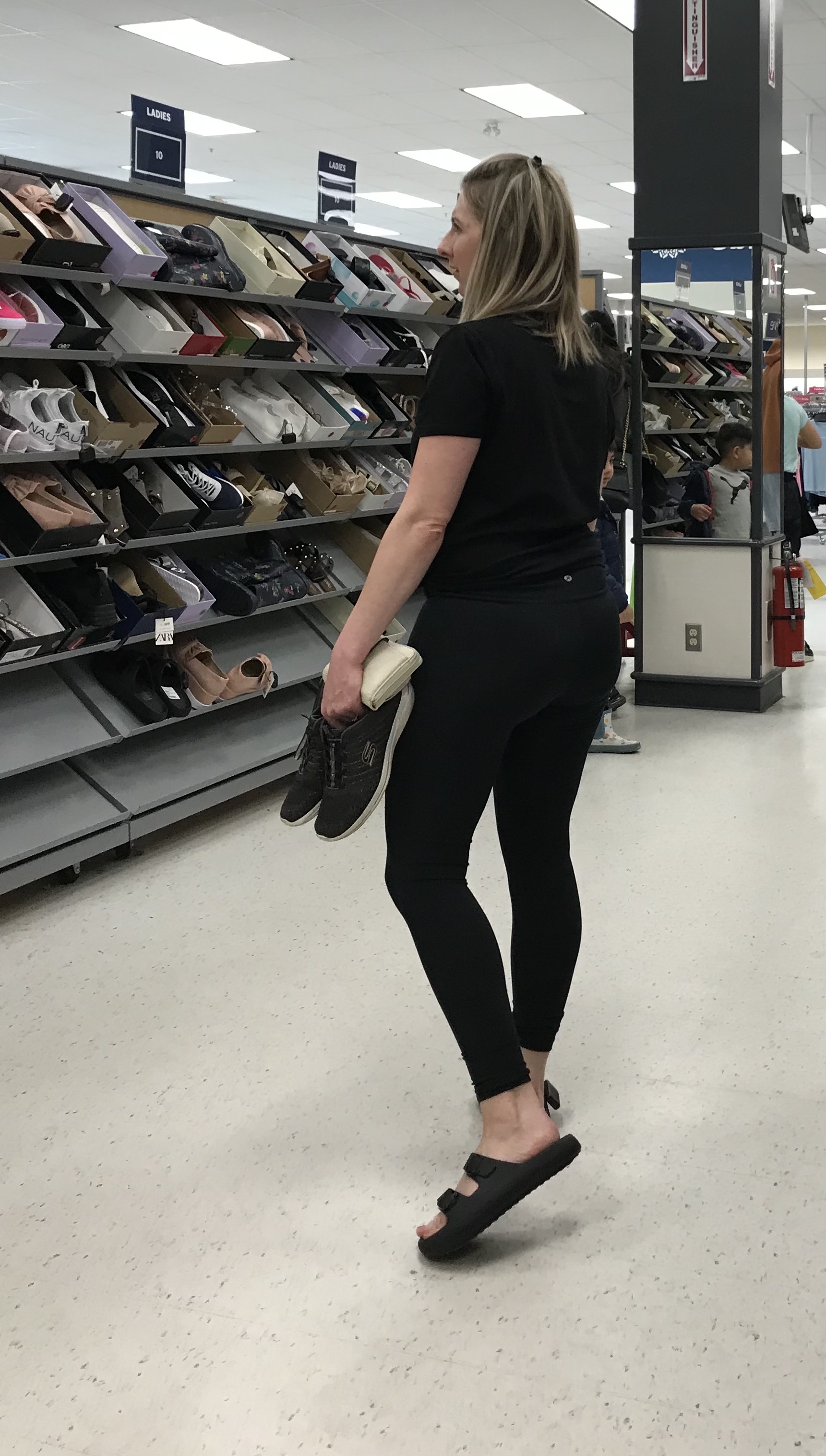 Curvy blonde milf trying on shoes - Spandex, Leggings & Yoga Pants - Forum