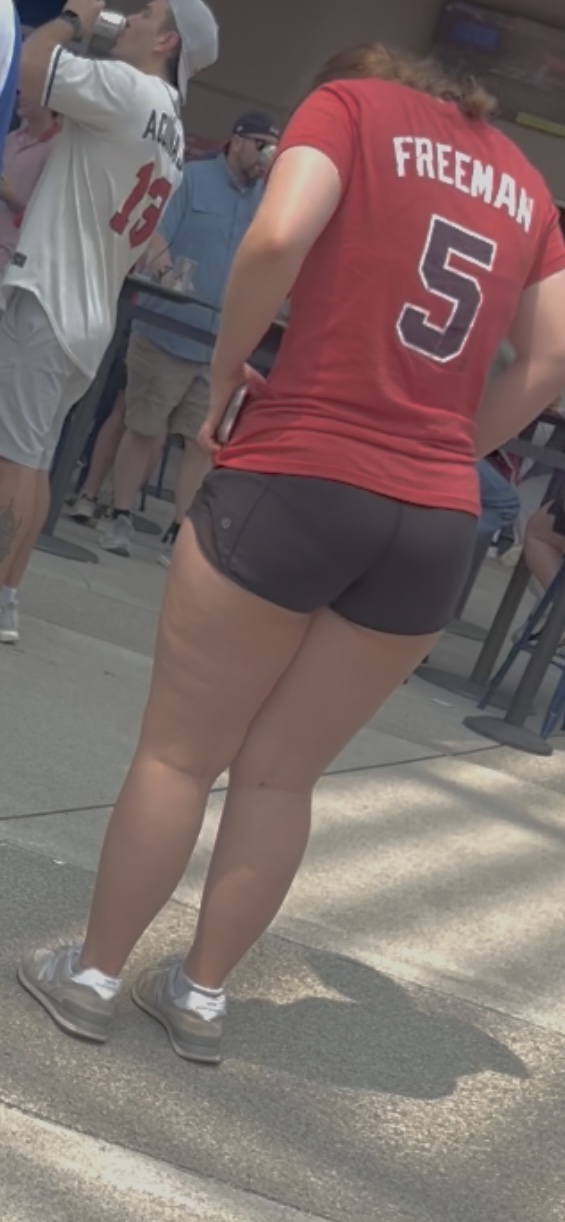 THICC GEORGIA PEACH PAWG in SHORT SHORTS - Short Shorts & Volleyball