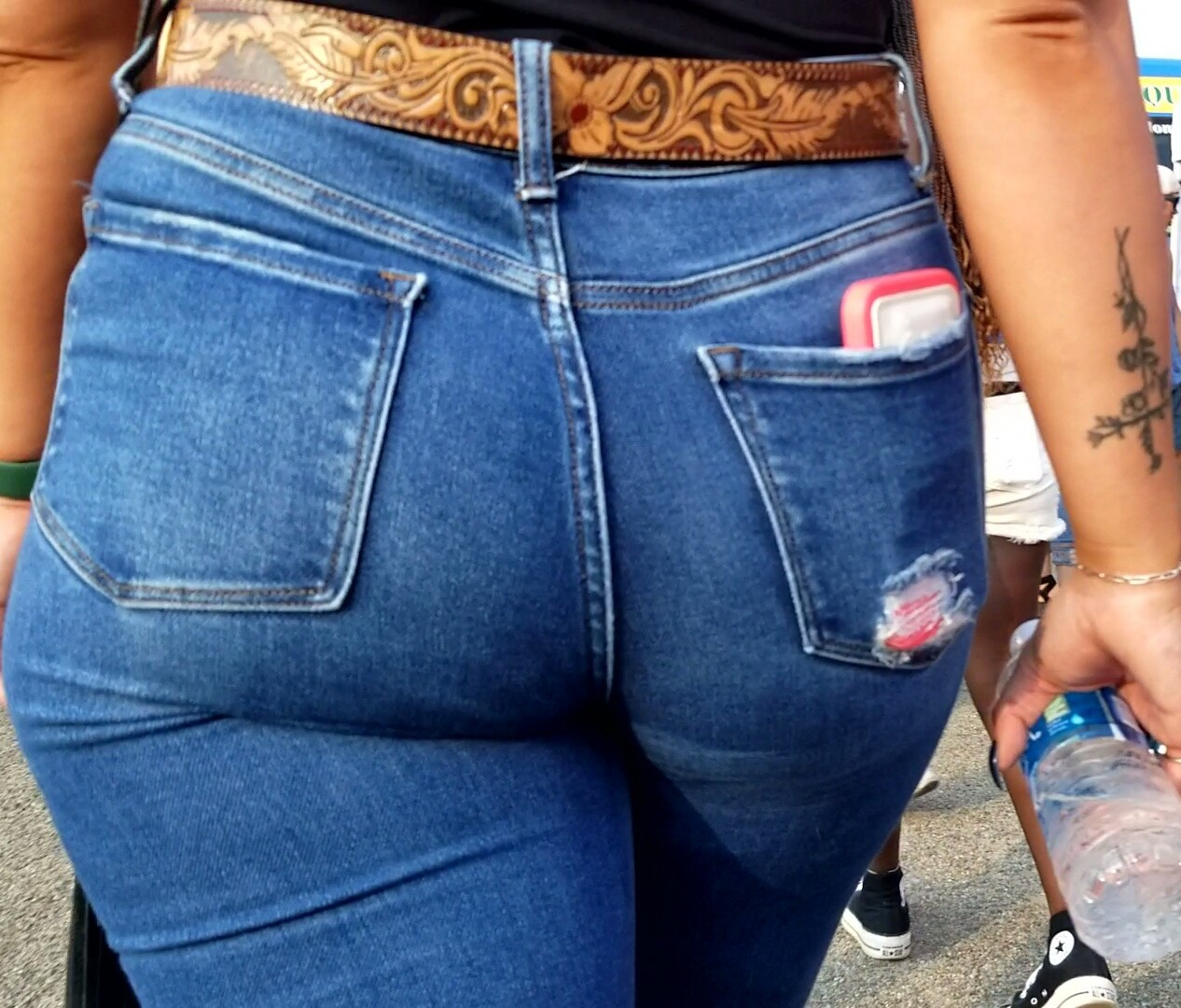 Sexy cowgirl in jeans - Tight Jeans - Forum