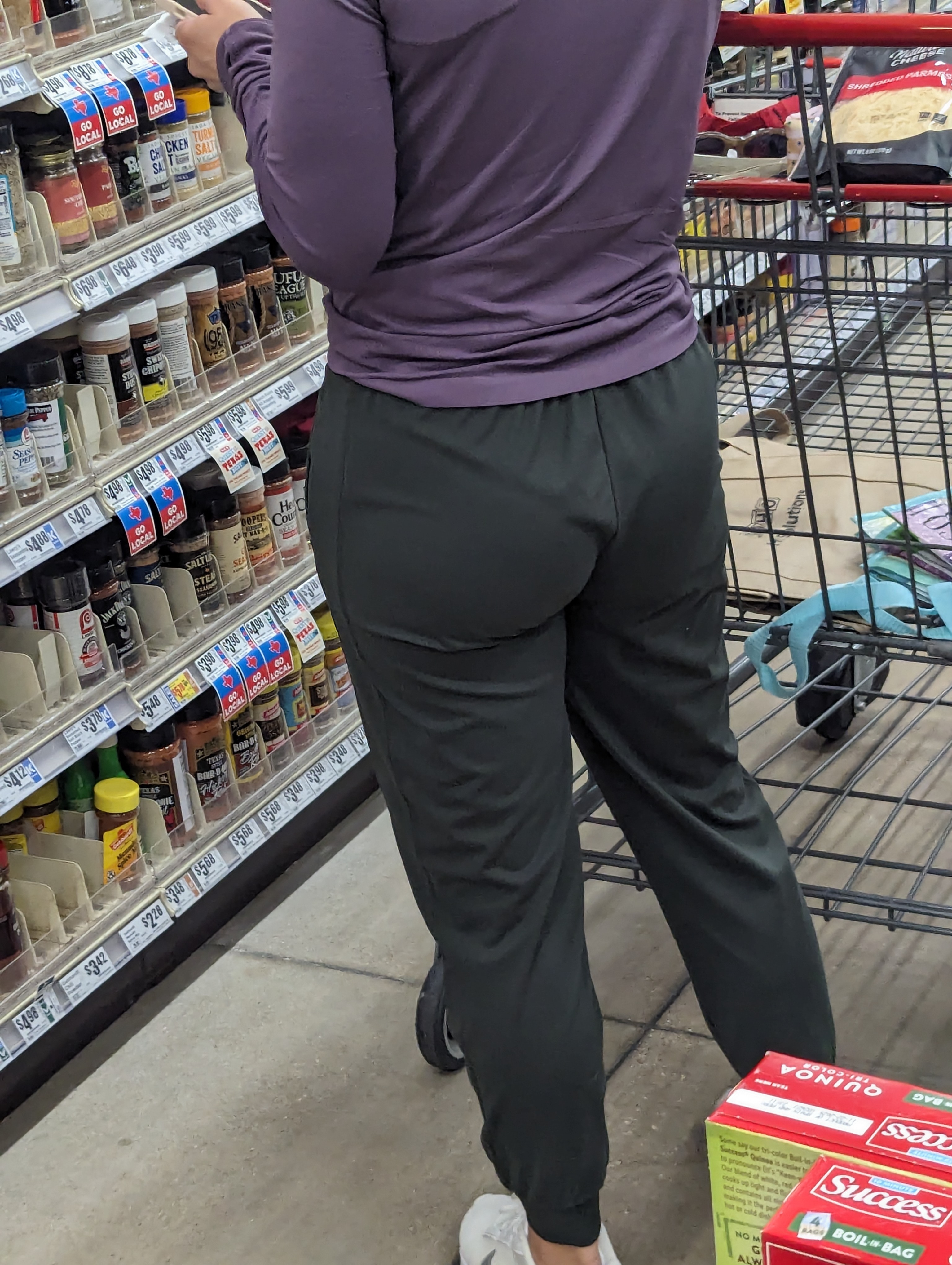 Milf with slight wedgie showing - Spandex, Leggings & Yoga Pants - Forum