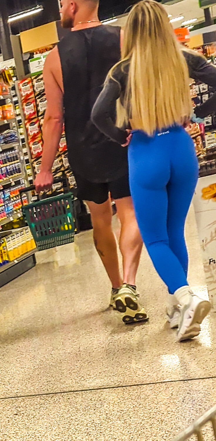 Fit Blonde with a tight ass bends over at the grocery store (oc) - Spandex,  Leggings & Yoga Pants - Forum