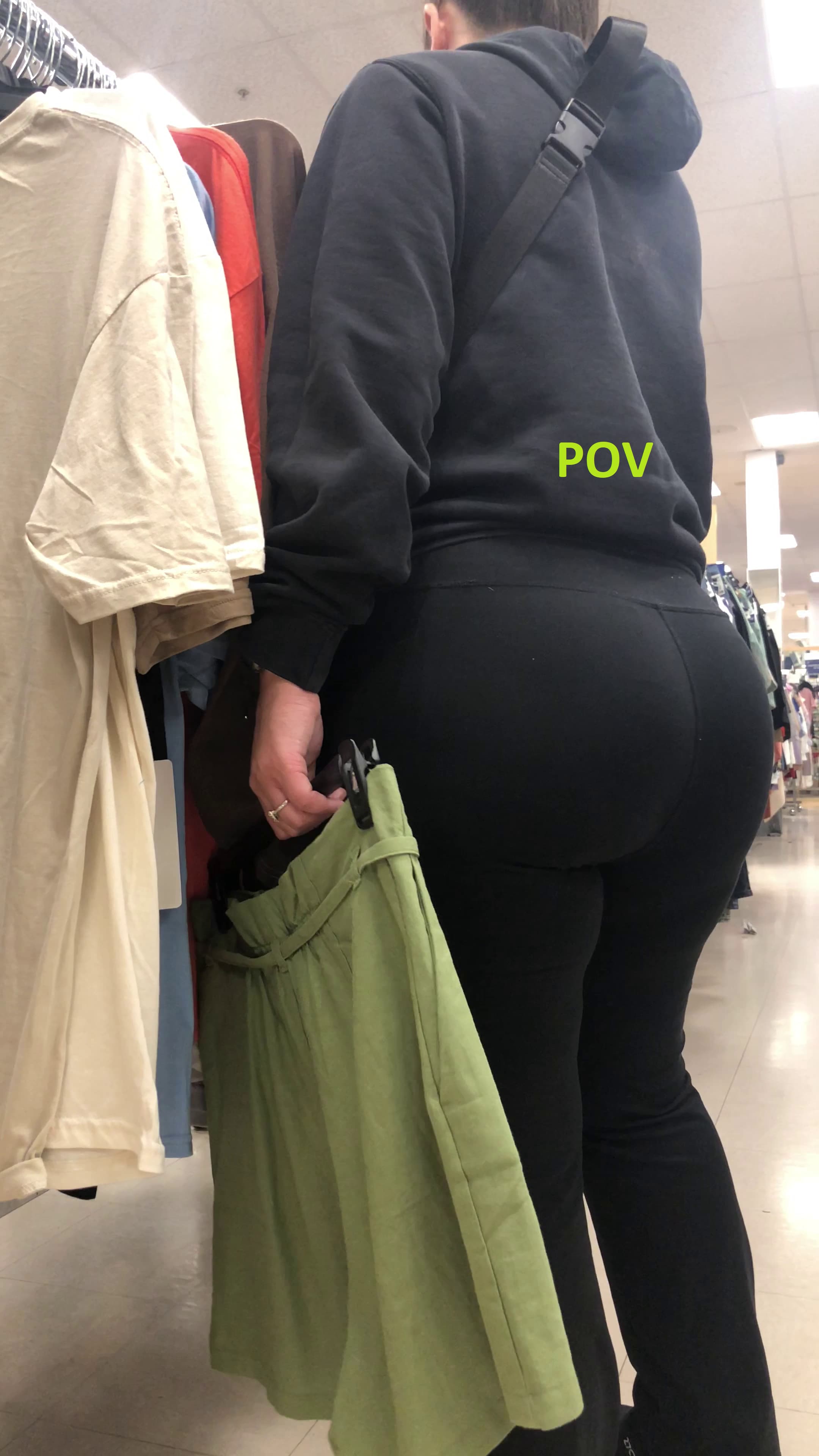 Gorgeous Latina w/ a Fat ASS - Spandex, Leggings & Yoga Pants - Forum