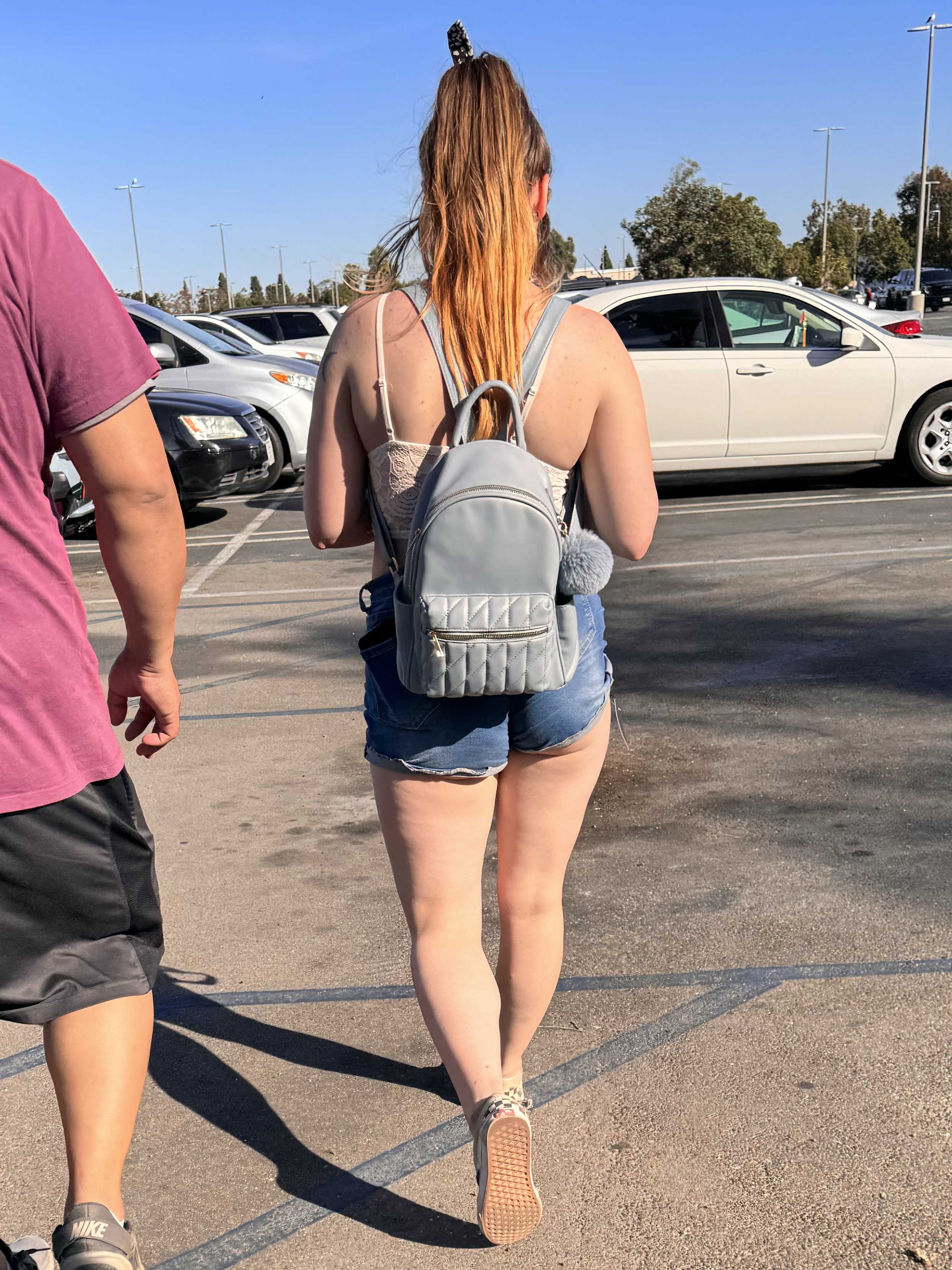 Sexy PAWG jiggling in jean shorts - Short Shorts & Volleyball - Forum