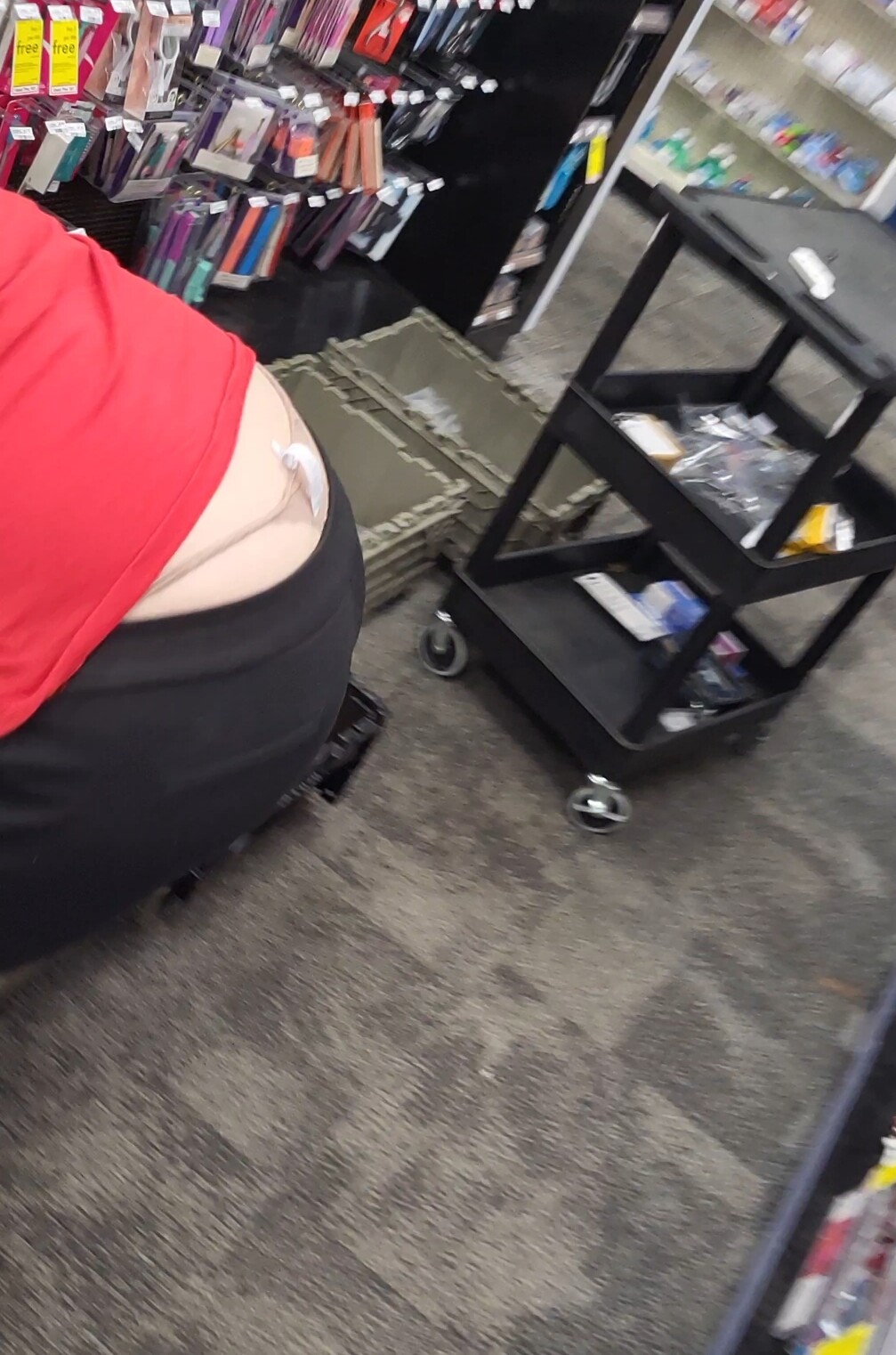 First time seeing a real thong slip 🤤 - ass - Forum