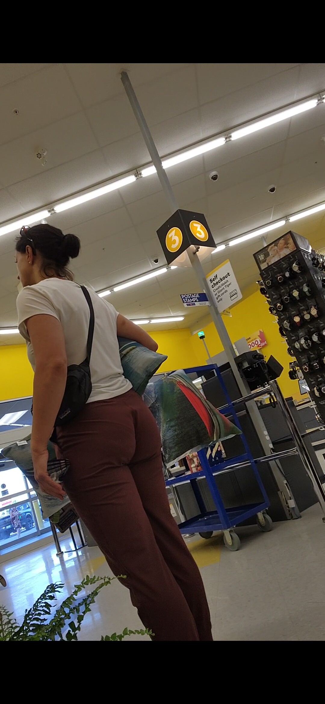 Sexy Wedgie MILF Ass in Her Red Lulu Pants - Spandex, Leggings & Yoga Pants  - Forum