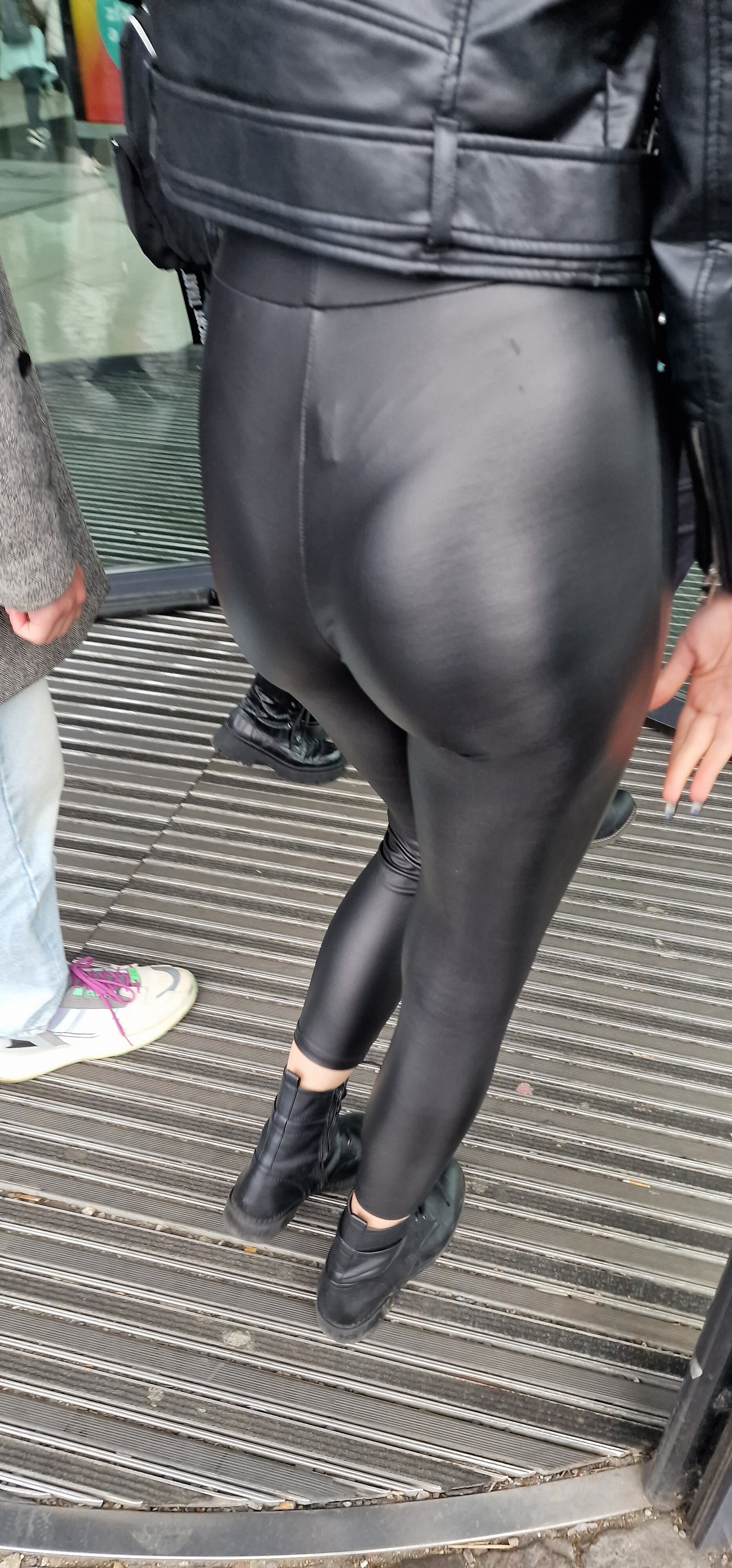 Ass in Market - Spandex, Leggings & Yoga Pants - Forum