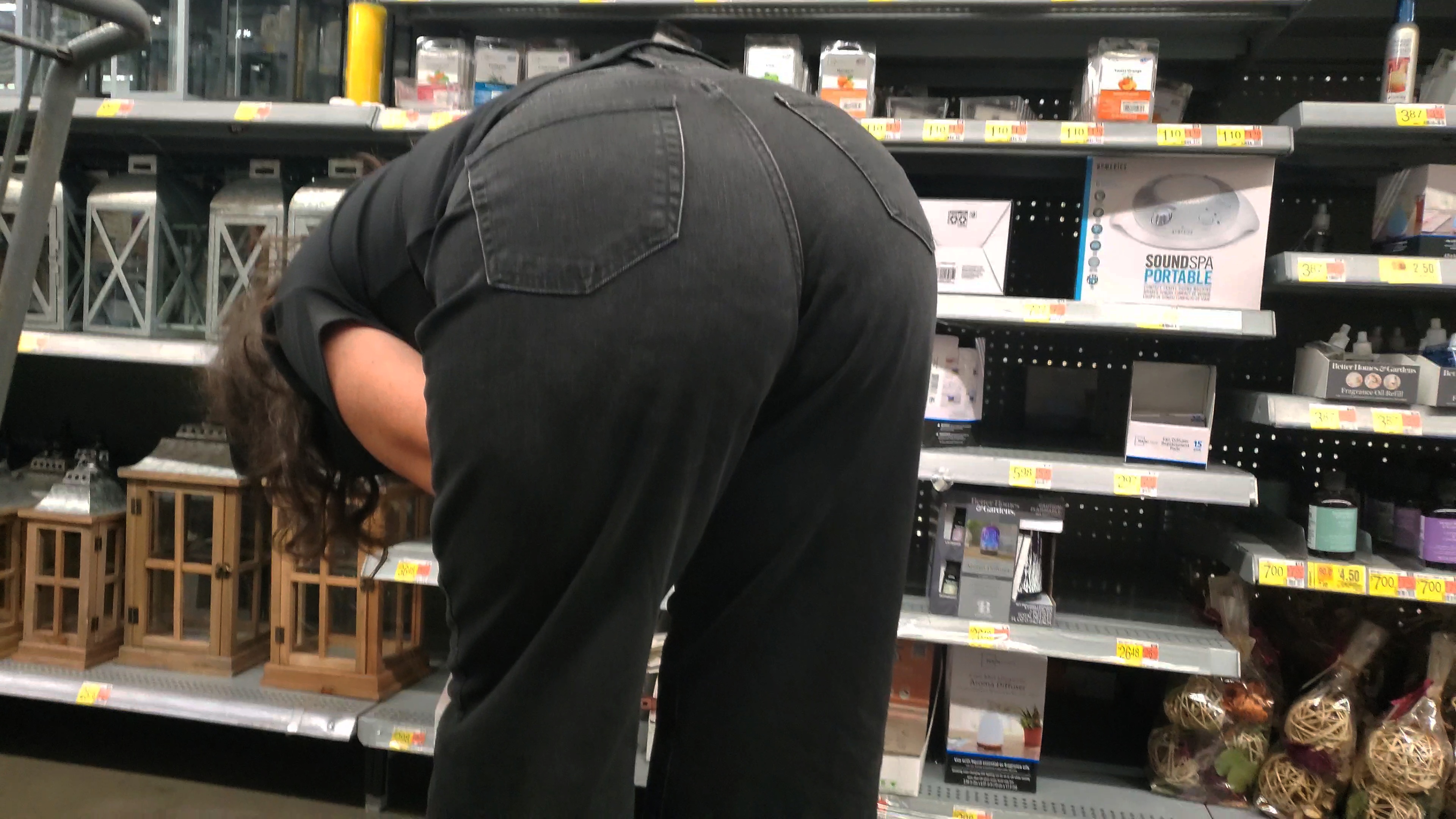 Nerdy mature bending over (wedgie vpl and big booty, OC) - Tight Jeans -  Forum