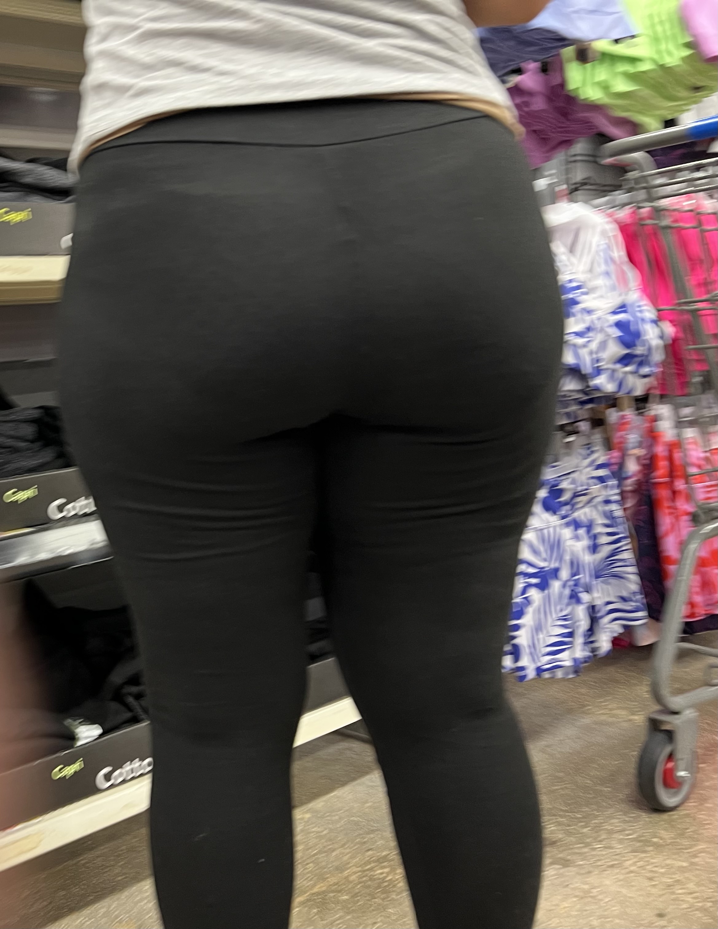 Y’all Boys Ain’t Ready For This! Thick Mex Bending Over Vpl - Spandex 