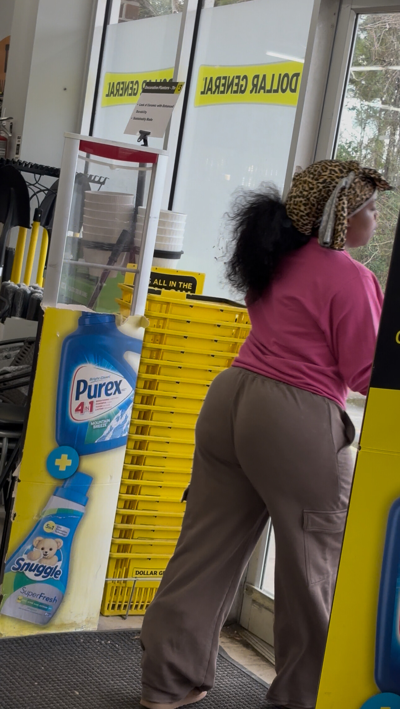 Jiggly Ebony Booty Poking in Loose Sweatpants (closeups, walks) - ass