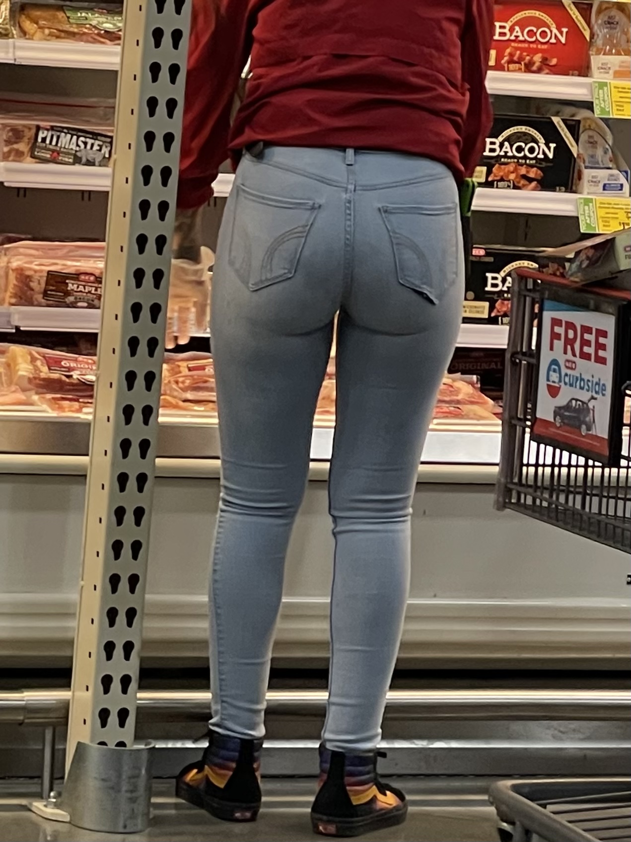 Compilation of coworkers sexiest jeans. Merry Christmas! - Tight Jeans ...