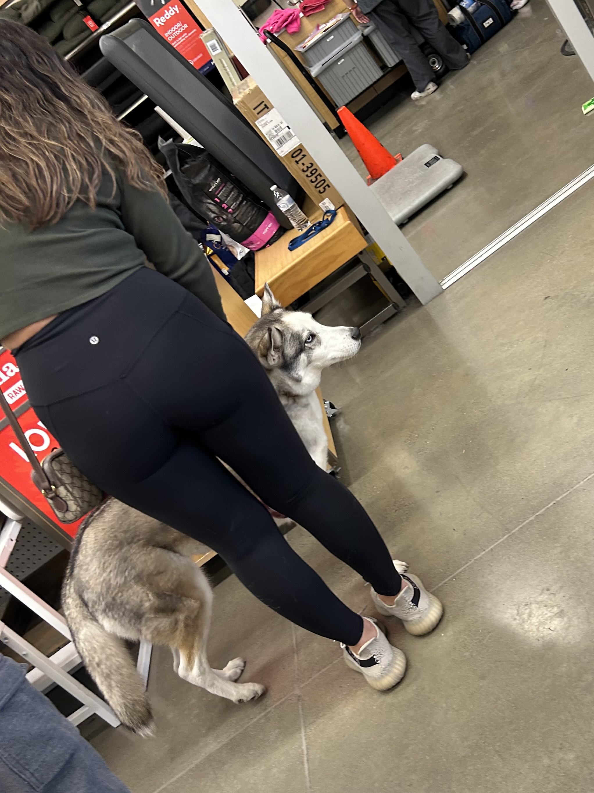 Asian MILF in black Lululemon leggings - Spandex, Leggings & Yoga Pants -  Forum