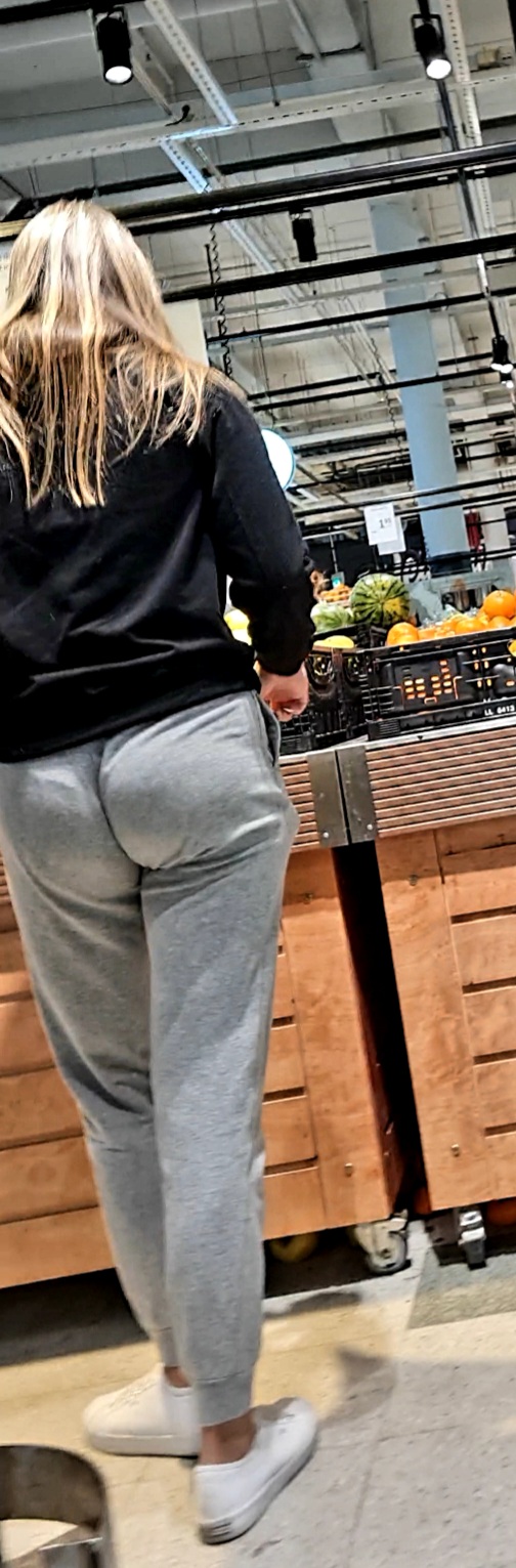 Grey sweatpants in bubble but crack Spandex, Leggings & Yoga Pants