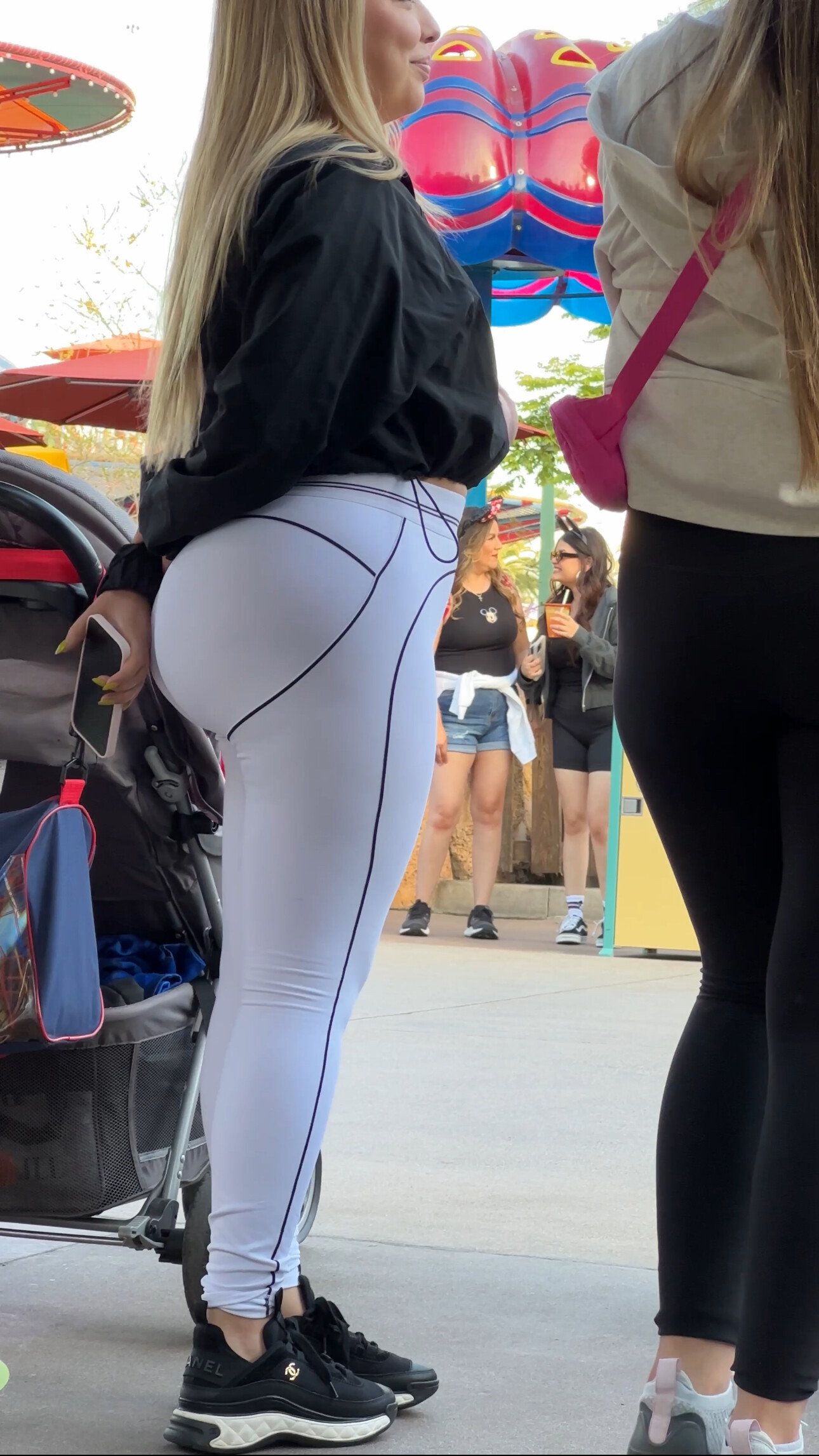 Cute Thick Latina with huge round BBL(?) ass (OC) with video - Spandex,  Leggings & Yoga Pants - Forum