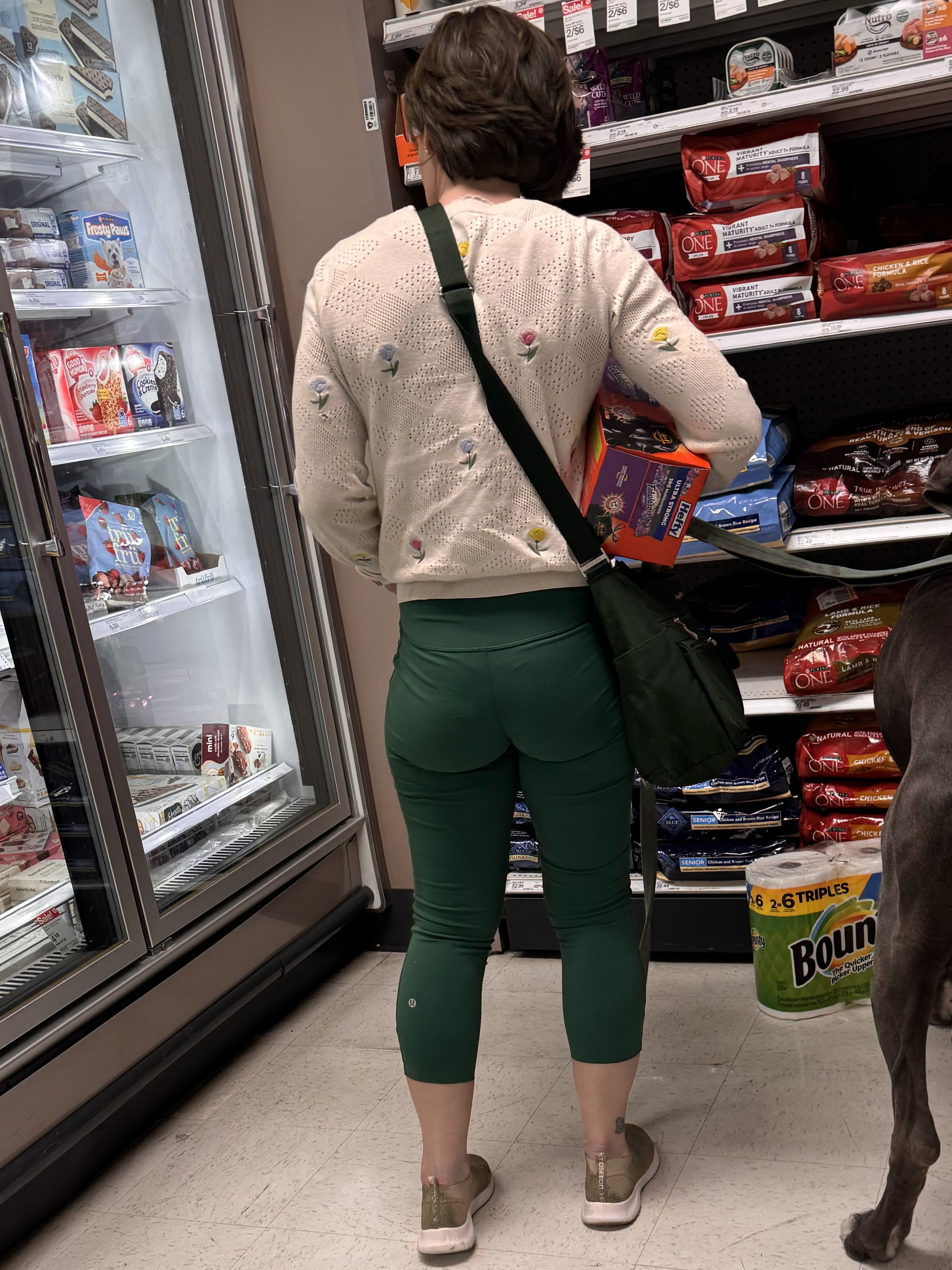 Thick booty MILF in green lululemon leggings [OC] - Spandex, Leggings &  Yoga Pants - Forum